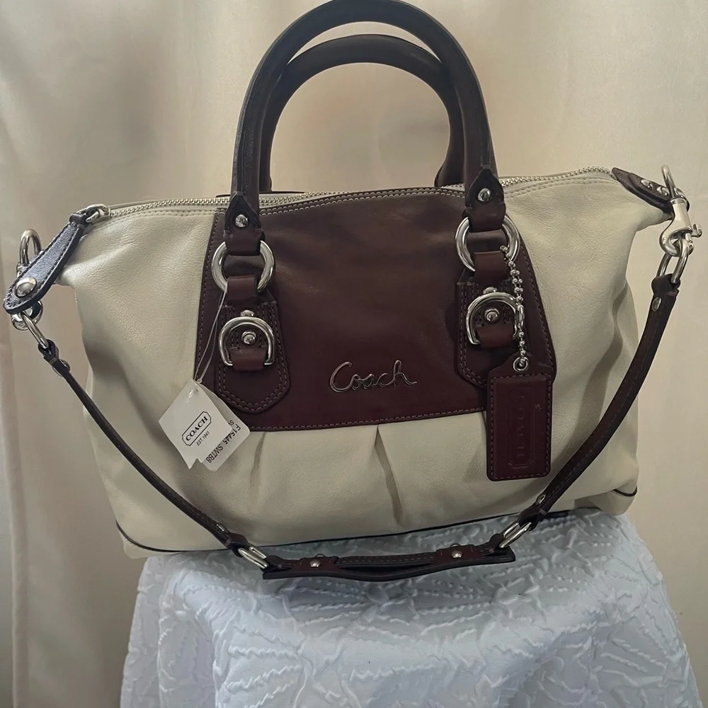 NWT Coach Ashley Leather Satchel Purse Bag White/Bark $698 - Picture 1 of 10